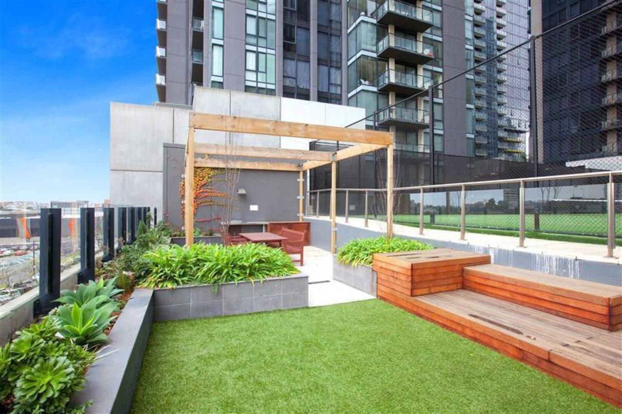 Readyset Apartments At Sentinel Melburne Exterior foto